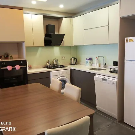 Apartman Mali Garden Side