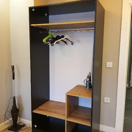 Mali Garden Apartman Side