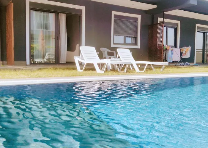 Apartman Mali Garden Side