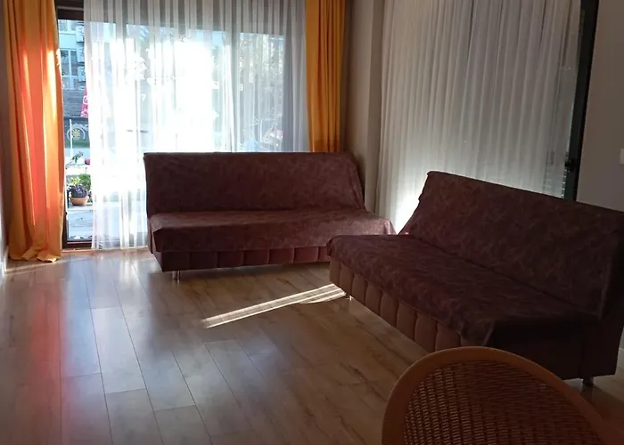 Апартаменты Mali Garden *