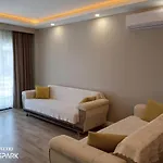 Mali Garden 아파트