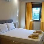 Apartment Mali Garden